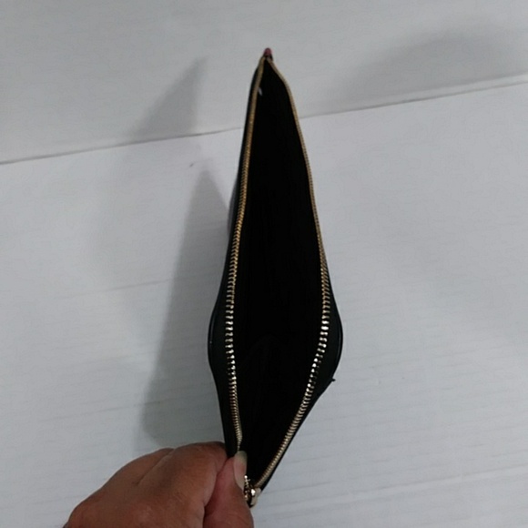 Kate Spade Madison Ditsy Rose Wristlet Black & Red *EUC* - Picture 8 of 8